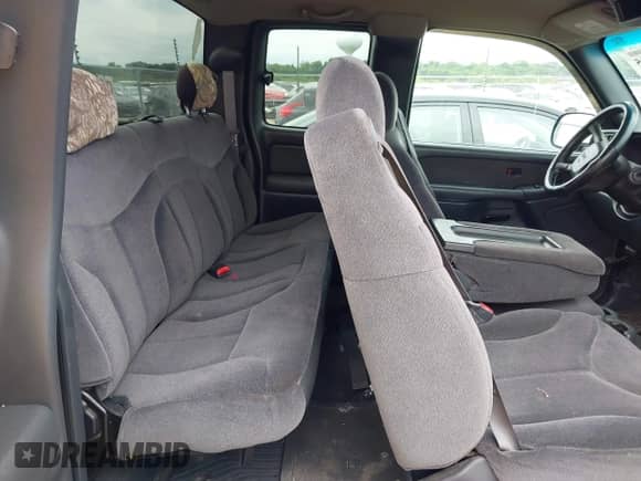 2002 GMC Sierra 1500 SLE z VIN 2GTEK19T621256296, wystawiony jako IAAI lot #42879825 z przebiegiem 164 549 mil mil oraz . Historia ofert i sprzedaży dostępna na DreamBid. Obrazek 8.