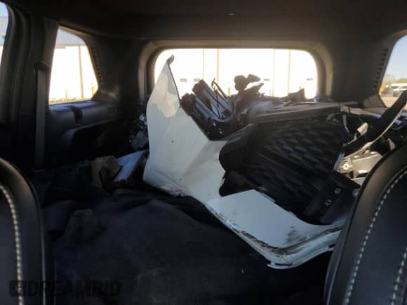 2024 Jeep Grand Cherokee Altitude с VIN 1C4RJHAG8RC215474, выставлен на аукционе Copart как лот 80548945 с пробегом 1 935 миль миль и Списание • Salvage title. История ставок и продаж доступна на DreamBid. Изображение 10.