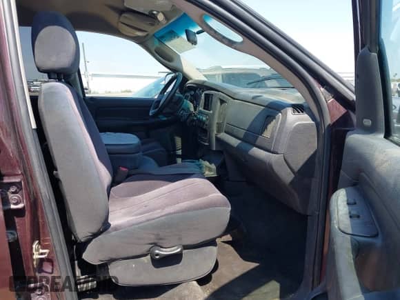 2004 Dodge 1500 SLT with VIN 1D7HA18D14J140299, listed as a IAAI auction lot 42974467 with 165,780 mi miles and . Bid and sale history available at DreamBid. Image 5.