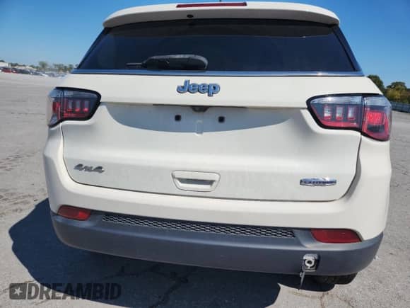 2018 Jeep Compass Latitude with VIN 3C4NJDBB8JT175352, listed as a Copart auction lot 71740325 with 65,612 mi miles and Salvage title. Bid and sale history available at DreamBid. Image 6.