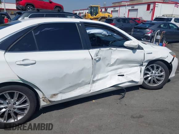 2015 Toyota Camry LE с VIN 4T1BD1FK2FU165525, выставлен на аукционе IAAI как лот 43231030 с пробегом 162 809 миль миль и . История ставок и продаж доступна на DreamBid. Изображение 6.