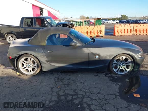 2004 BMW Z4 2.5i с VIN 4USBT33544LS51157, выставлен на аукционе IAAI как лот 41343067 с пробегом 151 267 миль миль и . История ставок и продаж доступна на DreamBid. Изображение 13.