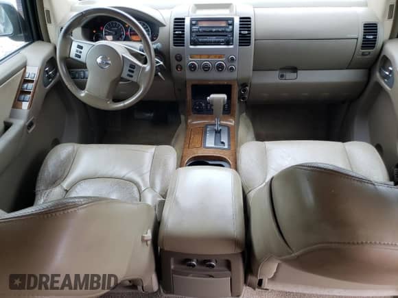2005 Nissan Pathfinder SE с VIN 5N1AR18W75C728635, выставлен на аукционе Copart как лот 69540815 с пробегом 167 190 миль миль и Чистый • Clean title. История ставок и продаж доступна на DreamBid. Изображение 8.