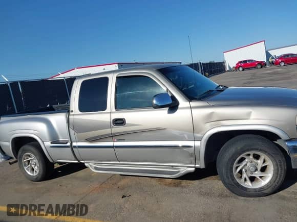 2002 GMC Sierra 1500 SLE с VIN 2GTEC19T721257163, выставлен на аукционе IAAI как лот 42049468 с пробегом 274 249 миль миль и . История ставок и продаж доступна на DreamBid. Изображение 13.