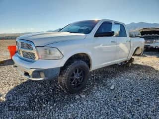 2014 Ram 1500 Laramie z VIN 1C6RR7NM3ES476697, wystawiony jako Copart lot #85137595 z przebiegiem 202 962 mil mil oraz Szkoda całkowita • Salvage title. Historia ofert i sprzedaży dostępna na DreamBid. Obrazek 1.