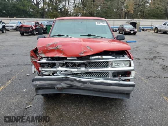 1997 Chevrolet Silverado 1500 with VIN 1GCEC14R8VZ235406, listed as a Copart auction lot 43017885 with 238,279 mi miles and Salvage title. Bid and sale history available at DreamBid. Image 5.