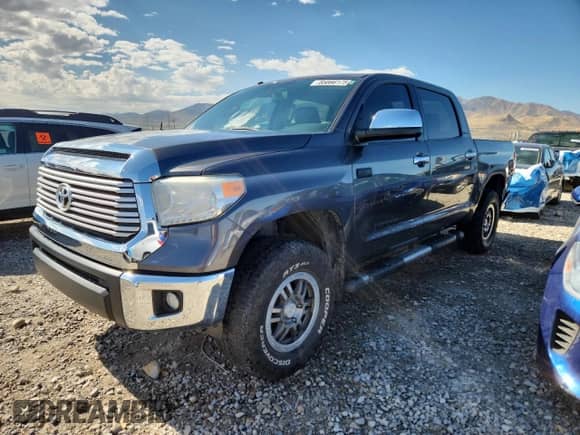 2014 Toyota Tundra Limited z VIN 5TFHY5F11EX349725, wystawiony jako Copart lot #85866175 z przebiegiem 77 583 mil mil oraz Szkoda całkowita • Salvage title. Historia ofert i sprzedaży dostępna na DreamBid. Obrazek 1.