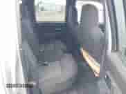 2010 Chevrolet Colorado 1LT z VIN 1GCJTCDEXA8114061, wystawiony jako IAAI lot #42235820 z przebiegiem 218 972 mil mil oraz . Historia ofert i sprzedaży dostępna na DreamBid. Obrazek 8.