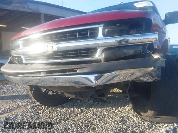 2004 Chevrolet Tahoe LS с VIN 1GNEC13V54R151063, выставлен на аукционе IAAI как лот 42601185 с пробегом 268 049 миль миль и . История ставок и продаж доступна на DreamBid. Изображение 6.