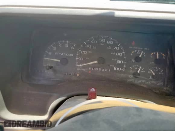 1998 GMC Sierra 1500 z VIN 1GTEC14M8WZ543813, wystawiony jako Copart lot #59757915 z przebiegiem 157 167 mil mil oraz Czysty tytuł • Clean title. Historia ofert i sprzedaży dostępna na DreamBid. Obrazek 9.