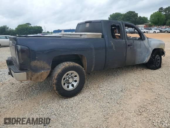 2008 Chevrolet Silverado 1500 Work Truck with VIN 1GCEC19X48Z275185, listed as a Copart auction lot 57486495 with Not provided miles and Non repairable. Bid and sale history available at DreamBid. Image 3.