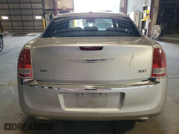 2012 Chrysler 300 с VIN 2C3CCAAG9CH115836, выставлен на аукционе Copart как лот 67987545 с пробегом 96 857 миль миль и Чистый • Clean title. История ставок и продаж доступна на DreamBid. Изображение 6.