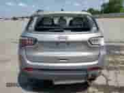 2019 Jeep Compass Latitude z VIN 3C4NJCBB3KT769536, wystawiony jako Copart lot #68518575 z przebiegiem 115 621 mil mil oraz Szkoda całkowita • Salvage title. Historia ofert i sprzedaży dostępna na DreamBid. Obrazek 6.