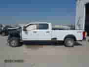 2024 Ford F-250 XL z VIN 1FT7W2BT2REE29043, wystawiony jako IAAI lot #42307279 z przebiegiem 7 339 mil mil oraz . Historia ofert i sprzedaży dostępna na DreamBid. Obrazek 14.