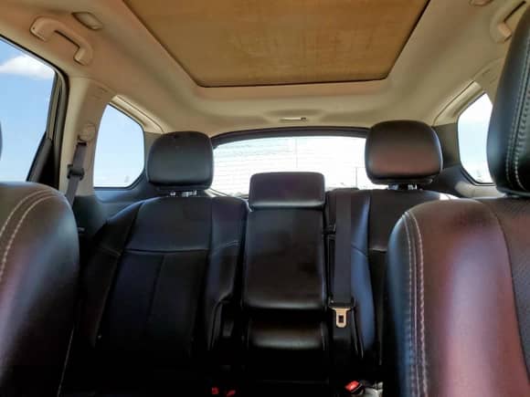 2015 Nissan Pathfinder S z VIN 5N1AR2MNXFC691097, wystawiony jako Copart lot #65713035 z przebiegiem 140 769 mil mil oraz Szkoda całkowita • Salvage title. Historia ofert i sprzedaży dostępna na DreamBid. Obrazek 10.