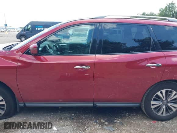 2017 Nissan Pathfinder Platinum with VIN 5N1DR2MMXHC658706, listed as a IAAI auction lot 42618108 with 106,860 mi miles and . Bid and sale history available at DreamBid. Image 15.