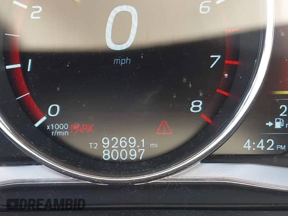 2016 Volvo S60 T5 Drive-E Premier z VIN YV126MFK3G2392066, wystawiony jako IAAI lot #42210232 z przebiegiem 80 097 mil mil oraz . Historia ofert i sprzedaży dostępna na DreamBid. Obrazek 15.