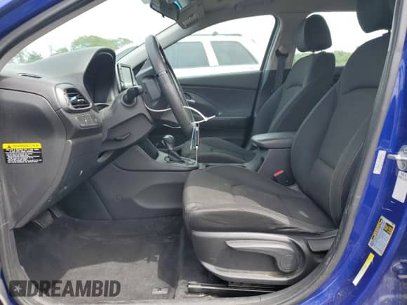 2019 Hyundai Elantra с VIN KMHH35LEXKU088075, выставлен на аукционе Copart как лот 67245605 с пробегом 86 888 миль миль и Списание • Salvage title. История ставок и продаж доступна на DreamBid. Изображение 7.