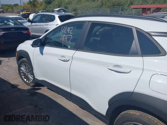 2018 Hyundai Kona SEL с VIN KM8K2CAA0JU129471, выставлен на аукционе IAAI как лот 43269584 с пробегом 64 104 миль миль и . История ставок и продаж доступна на DreamBid. Изображение 14.