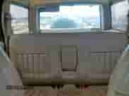 1993 Chevrolet Blazer z VIN 1GNDT13W2P2111444, wystawiony jako Copart lot #61199575 z przebiegiem 177 604 mil mil oraz Czysty tytuł • Clean title. Historia ofert i sprzedaży dostępna na DreamBid. Obrazek 10.