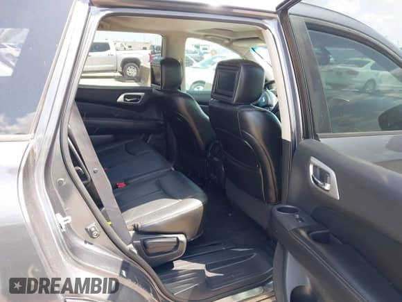 2014 Nissan Pathfinder SL z VIN 5N1AR2MN7EC607770, wystawiony jako IAAI lot #42557588 z przebiegiem 151 672 mil mil oraz . Historia ofert i sprzedaży dostępna na DreamBid. Obrazek 8.