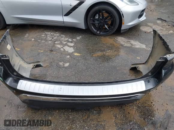 2018 Nissan Pathfinder S z VIN 5N1DR2MN1JC640710, wystawiony jako IAAI lot #41589166 z przebiegiem 93 554 mil mil oraz . Historia ofert i sprzedaży dostępna na DreamBid. Obrazek 12.