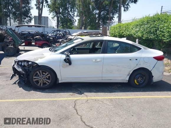 2018 Hyundai Elantra Value Edition z VIN 5NPD84LF2JH376382, wystawiony jako IAAI lot #42976002 z przebiegiem 138 370 mil mil oraz . Historia ofert i sprzedaży dostępna na DreamBid. Obrazek 15.