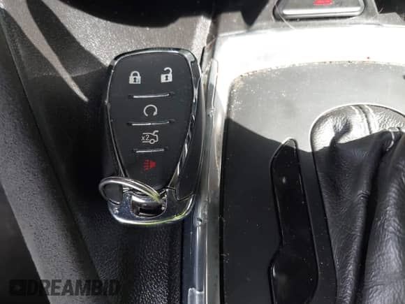 2017 Chevrolet Camaro 2SS с VIN 1G1FH1R77H0105082, выставлен на аукционе IAAI как лот 43350250 с пробегом 89 770 миль миль и . История ставок и продаж доступна на DreamBid. Изображение 11.