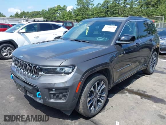 2024 Jeep Grand Cherokee Overland с VIN 1C4RJYD66RC109754, выставлен на аукционе IAAI как лот 42964139 с пробегом 12 737 миль миль и . История ставок и продаж доступна на DreamBid. Изображение 2.