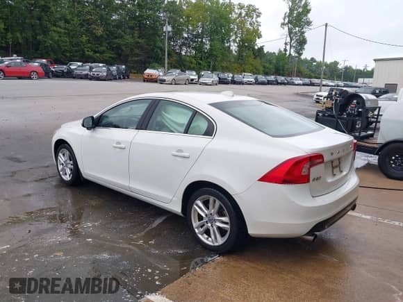 2012 Volvo S60 T5 с VIN YV1622FS3C2114909, выставлен на аукционе IAAI как лот 42969803 с пробегом 185 164 миль миль и . История ставок и продаж доступна на DreamBid. Изображение 3.