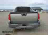 2002 Chevrolet Avalanche z VIN 3GNEC13T82G105285, wystawiony jako Copart lot #52780715 z przebiegiem 97 424 mil mil oraz Czysty tytuł • Clean title. Historia ofert i sprzedaży dostępna na DreamBid. Obrazek 6.