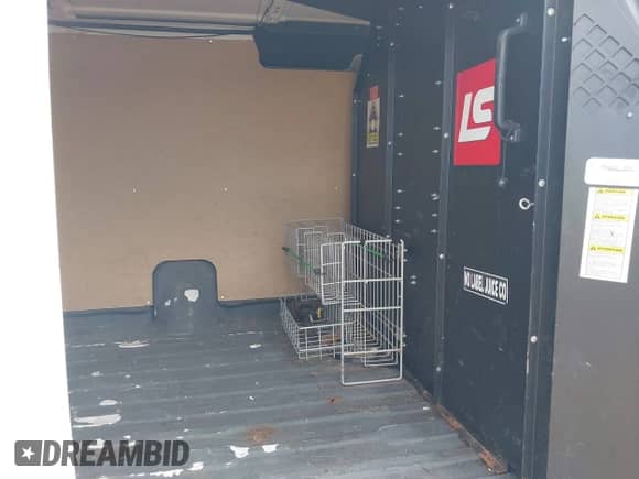 2010 Ford Econoline Cargo Commercial с VIN 1FTNE1EW5ADA91061, выставлен на аукционе IAAI как лот 43298807 с пробегом 299 559 миль миль и . История ставок и продаж доступна на DreamBid. Изображение 8.