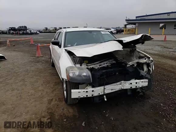 2007 Dodge Magnum with VIN 2D4FV47V57H623322, listed as a Copart auction lot 73356244 with 200,976 mi miles and Salvage title. Bid and sale history available at DreamBid. Image 12.