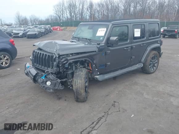 2021 Jeep Wrangler Unlimited Sahara z VIN 1C4JJXP65MW676726, wystawiony jako IAAI lot #41795701 z przebiegiem 38 480 mil mil oraz . Historia ofert i sprzedaży dostępna na DreamBid. Obrazek 2.