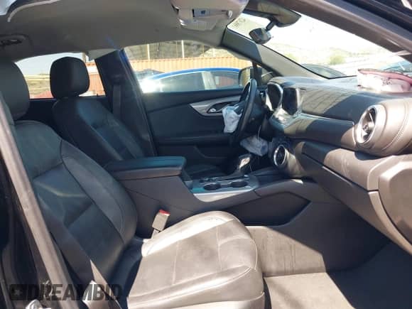 2020 Chevrolet Blazer LT with VIN 3GNKBDRSXLS563480, listed as a IAAI auction lot 42078861 with 122,308 mi miles and . Bid and sale history available at DreamBid. Image 5.