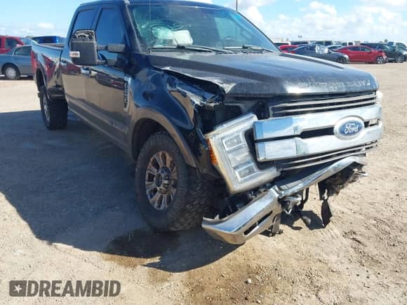 2017 Ford F-250 Lariat z VIN 1FT7W2BT5HEE24997, wystawiony jako IAAI lot #43475624 z przebiegiem 91 420 mil mil oraz . Historia ofert i sprzedaży dostępna na DreamBid. Obrazek 6.