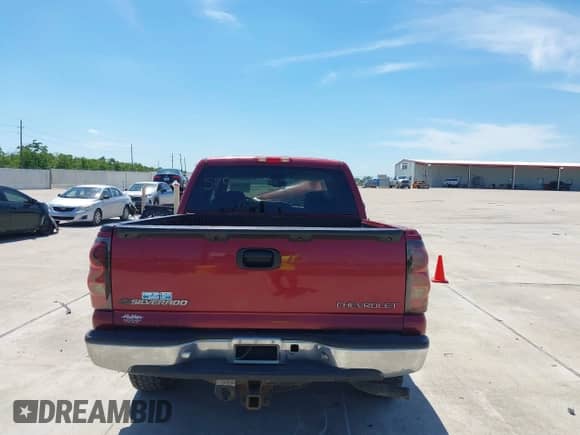 2005 Chevrolet Silverado 1500 Z71 с VIN 2GCEK13T551143145, выставлен на аукционе IAAI как лот 42257668 с пробегом 181 147 миль миль и . История ставок и продаж доступна на DreamBid. Изображение 16.
