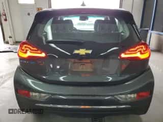 2020 Chevrolet Bolt EV LT z VIN 1G1FY6S0XL4148696, wystawiony jako Copart lot #70359353 z przebiegiem 16 236 mil mil oraz . Historia ofert i sprzedaży dostępna na DreamBid. Obrazek 6.