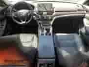 2018 Honda Accord EX-L с VIN 1HGCV1F67JA156033, выставлен на аукционе Copart как лот 71663755 с пробегом Не указан миль и Списание • Salvage title. История ставок и продаж доступна на DreamBid. Изображение 8.