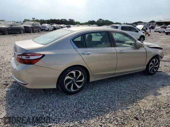 2017 Honda Accord EX-L with VIN 1HGCR2F97HA083485, listed as a Copart auction lot 68757485 with 66,356 mi miles and Salvage title. Bid and sale history available at DreamBid. Image 3.