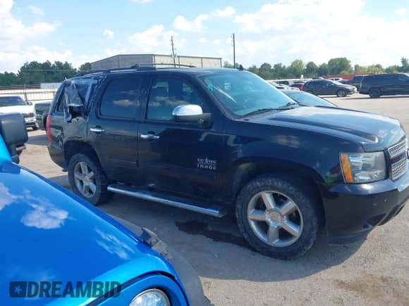 2013 Chevrolet Tahoe LT с VIN 1GNSCBE01DR153743, выставлен на аукционе IAAI как лот 43369855 с пробегом 270 663 миль миль и . История ставок и продаж доступна на DreamBid. Изображение 13.