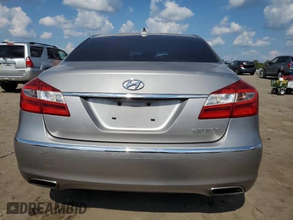 2013 Hyundai Genesis 3.8L с VIN KMHGC4DD9DU233847, выставлен на аукционе Copart как лот 72524094 с пробегом 192 835 миль миль и Чистый • Clean title. История ставок и продаж доступна на DreamBid. Изображение 6.