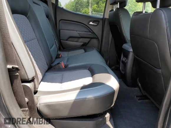 2020 Chevrolet Colorado 4WD Z71 z VIN 1GCGTDEN8L1139700, wystawiony jako Copart lot #59801195 z przebiegiem 80 882 mil mil oraz Szkoda całkowita • Salvage title. Historia ofert i sprzedaży dostępna na DreamBid. Obrazek 10.