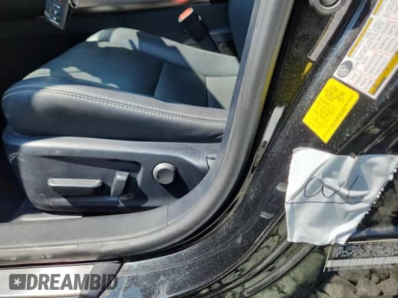 2019 Lexus IS 300 z VIN JTHC81D27K5039518, wystawiony jako Copart lot #66122405 z przebiegiem 53 760 mil mil oraz Szkoda całkowita • Salvage title. Historia ofert i sprzedaży dostępna na DreamBid. Obrazek 12.