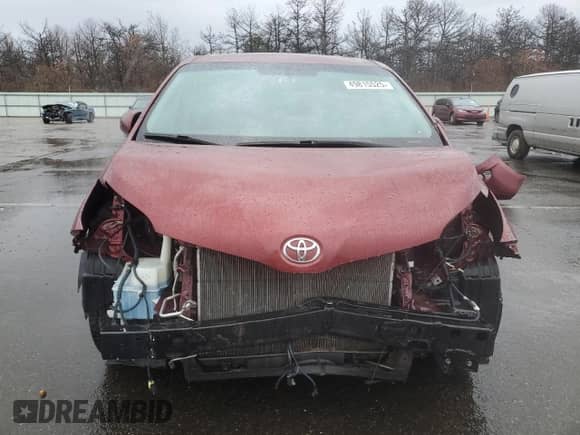 2016 Toyota Sienna LE AAS с VIN 5TDKK3DC2GS693055, выставлен на аукционе Copart как лот 71689645 с пробегом 157 868 миль миль и На запчасти • Non repairable. История ставок и продаж доступна на DreamBid. Изображение 5.