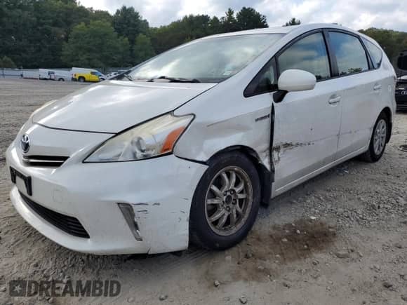2013 Toyota Prius Two with VIN JTDZN3EU8D3242562, listed as a Copart auction lot 81467675 with 146,182 mi miles and Clean title. Bid and sale history available at DreamBid. Image 1.