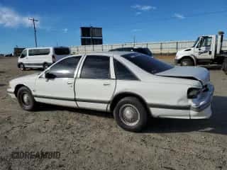 1993 Chevrolet Caprice z VIN 1G1BN5372PW108359, wystawiony jako Copart lot #43176235 z przebiegiem 189 501 mil mil oraz Szkoda całkowita • Salvage title. Historia ofert i sprzedaży dostępna na DreamBid. Obrazek 2.