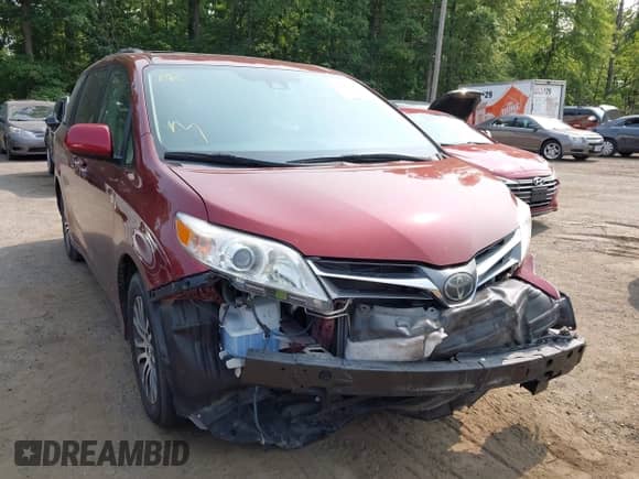 2019 Toyota Sienna XLE Auto Access Seat with VIN 5TDYZ3DC8KS008815, listed as a IAAI auction lot 42364427 with 71,638 mi miles and . Bid and sale history available at DreamBid. Image 6.