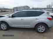 2011 Nissan Murano SV z VIN JN8AZ1MWXBW171518, wystawiony jako IAAI lot #41794252 z przebiegiem 98 116 mil mil oraz . Historia ofert i sprzedaży dostępna na DreamBid. Obrazek 15.