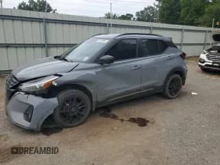 2022 Nissan Kicks SR z VIN 3N1CP5DV8NL528295, wystawiony jako Copart lot #68765485 z przebiegiem 67 566 mil mil oraz Szkoda całkowita • Salvage title. Historia ofert i sprzedaży dostępna na DreamBid. Obrazek 1.